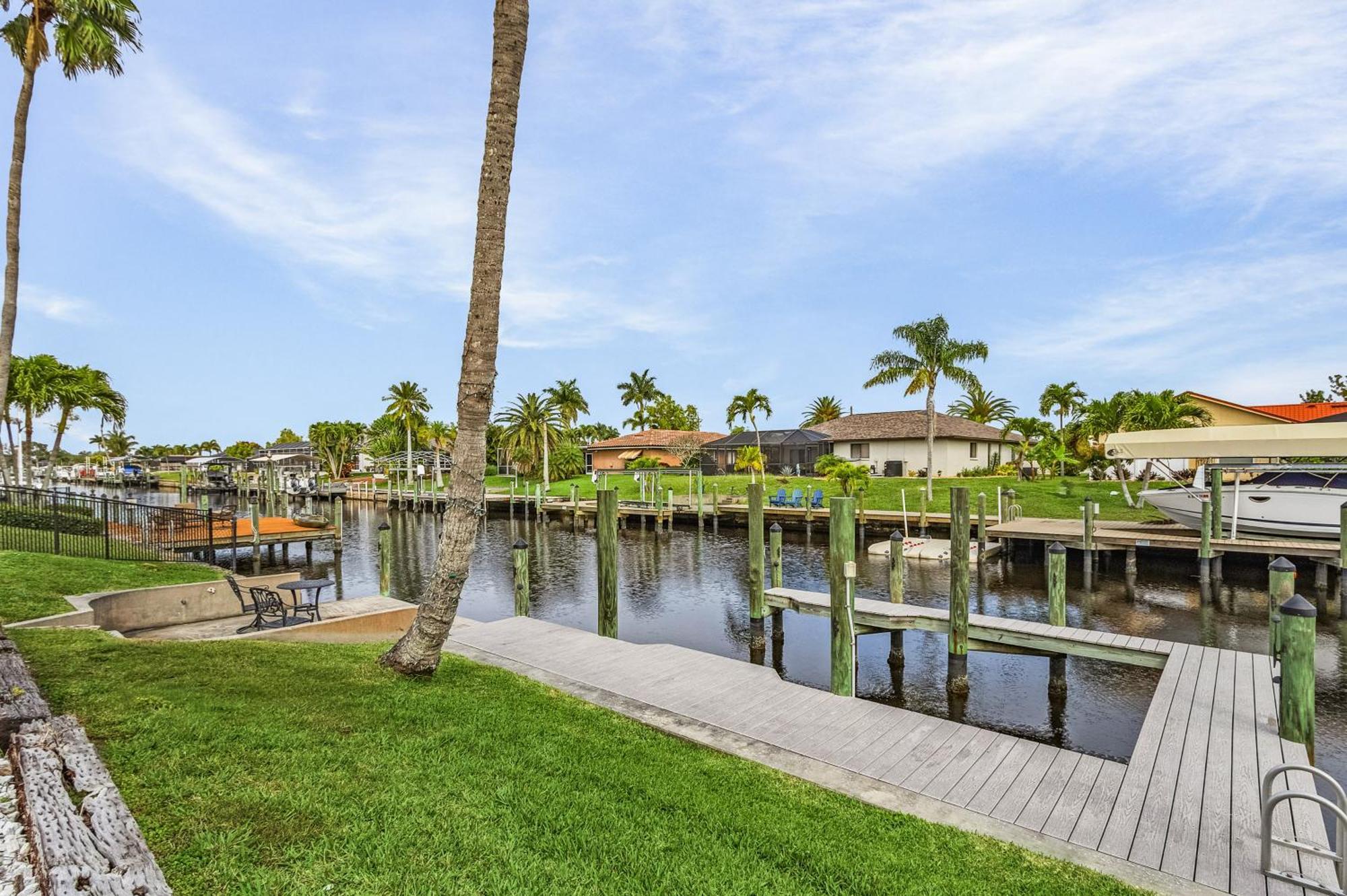 Canal-Front Oasis With Dock And Kayaks In Cape Coral! Exterior foto